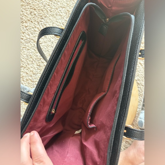 - Boutique NWT Vegan Leather Shoulder Bag & - Picture 4 of 11